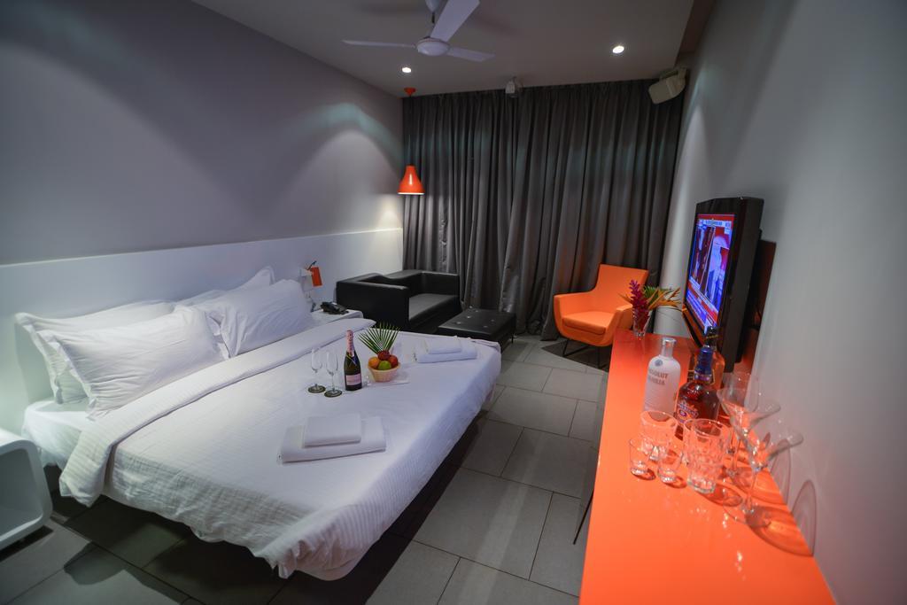 Hotel Sinq Party - No Male Stags Allowed Candolim