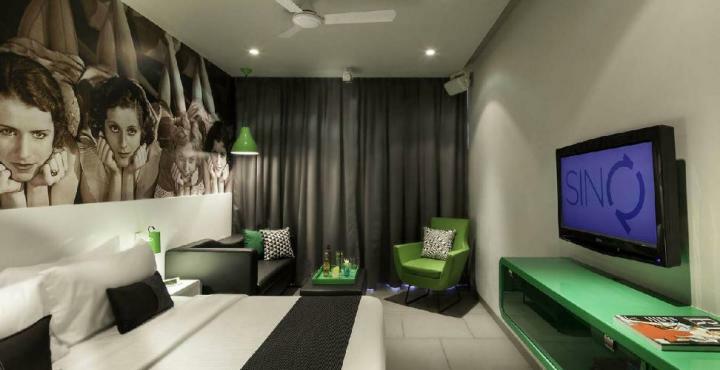 Sinq Party - No Male Stags Allowed Hotel